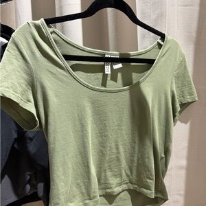 H&M Women's L Green Top Short Sleeve Divided Basic T Scoop Neck